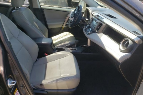 фото Toyota RAV4 XLE