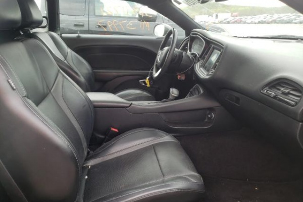 фото Dodge Challenger SXT