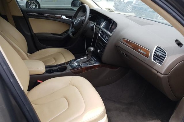 фото Audi A4 Premium