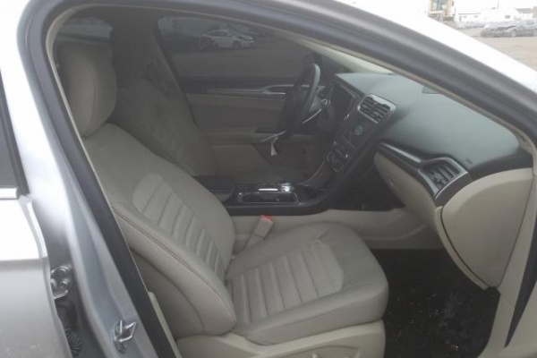 фото Ford Fusion SE