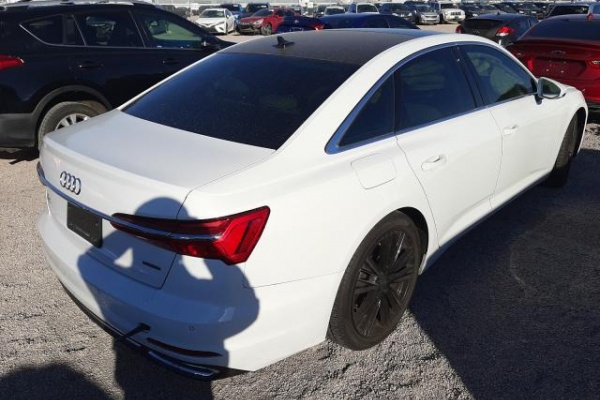 фото Audi A6 Premium