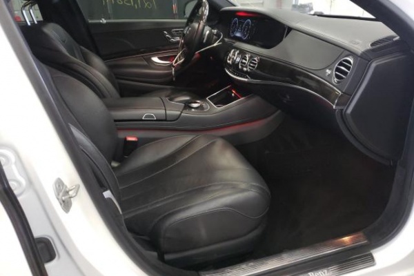 фото Mercedes-Benz S 560 4MATIC