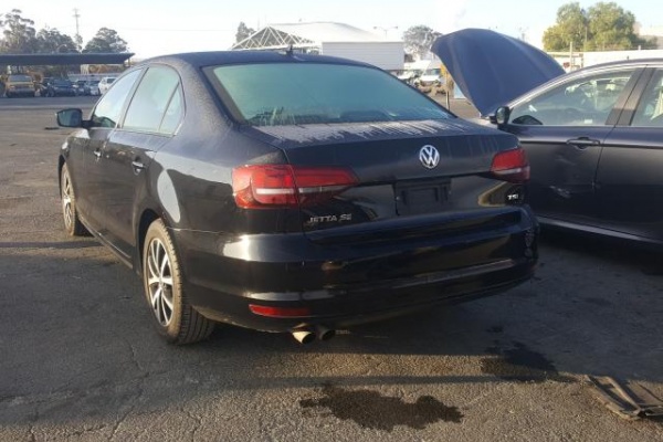 фото Volkswagen Jetta SE