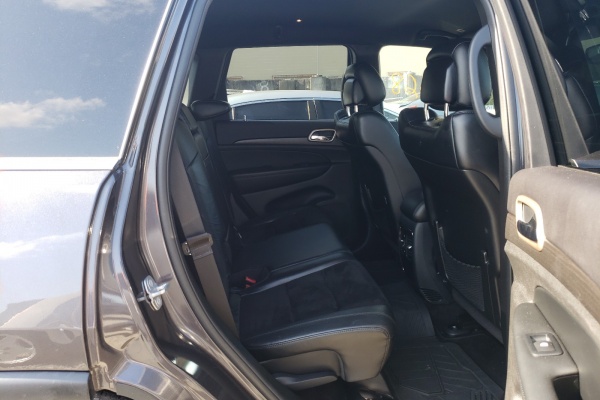 фото Jeep Grand Cherokee LAREDO