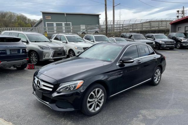 фото Mercedes-Benz C 300 4MATIC