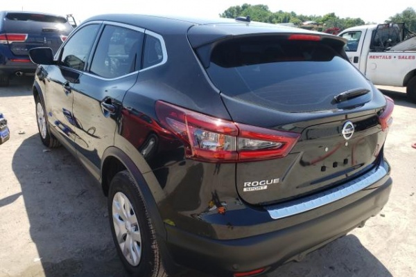 фото Nissan Rogue SPORT S