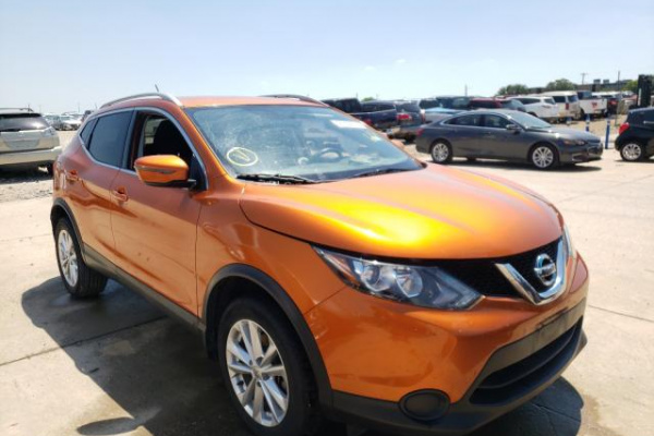 фото NISSAN ROGUE SPORT