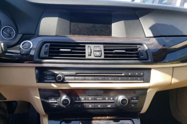 фото BMW 528 XI