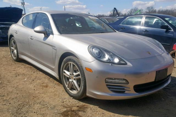 фото PORSCHE PANAMERA 2