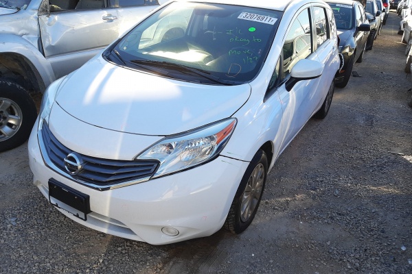 фото Nissan Versa Note
