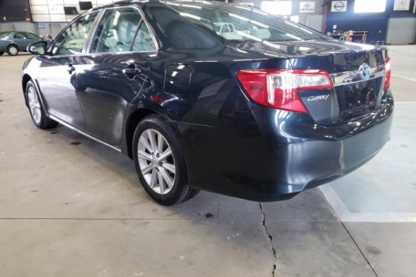 фото Toyota Camry HYBRID