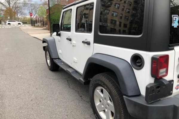 фото Jeep Wrangler Unlimited Sport