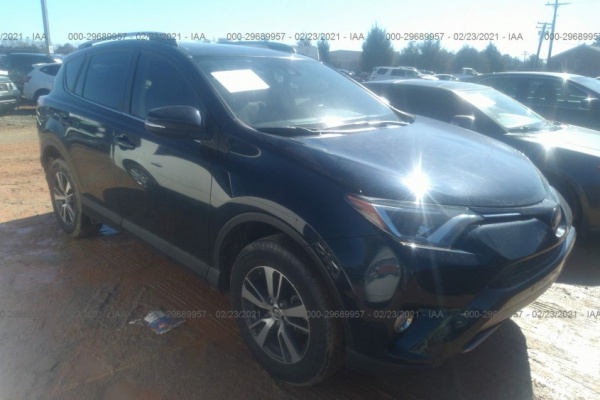 фото Toyota RAV4 XLE