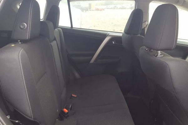 фото Toyota RAV4 XLE