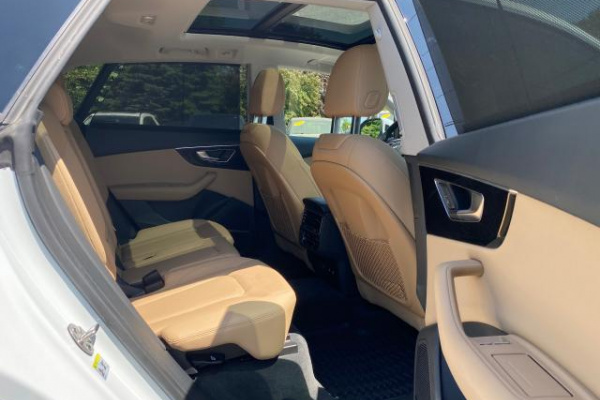 фото AUDI Q8  PRESTIGE