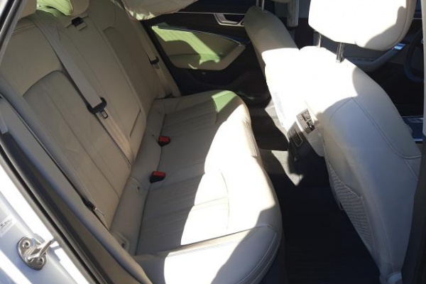фото Audi A6 Premium