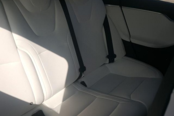 фото Tesla MODEL S
