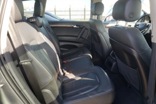 фото Audi Q7 PREMIUM