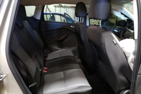 фото Ford Escape SE