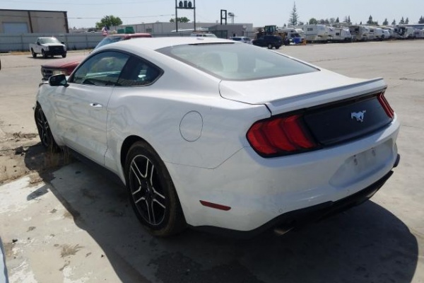фото Ford Mustang