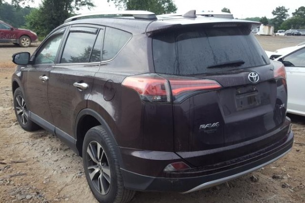 фото Toyota RAV4 XLE